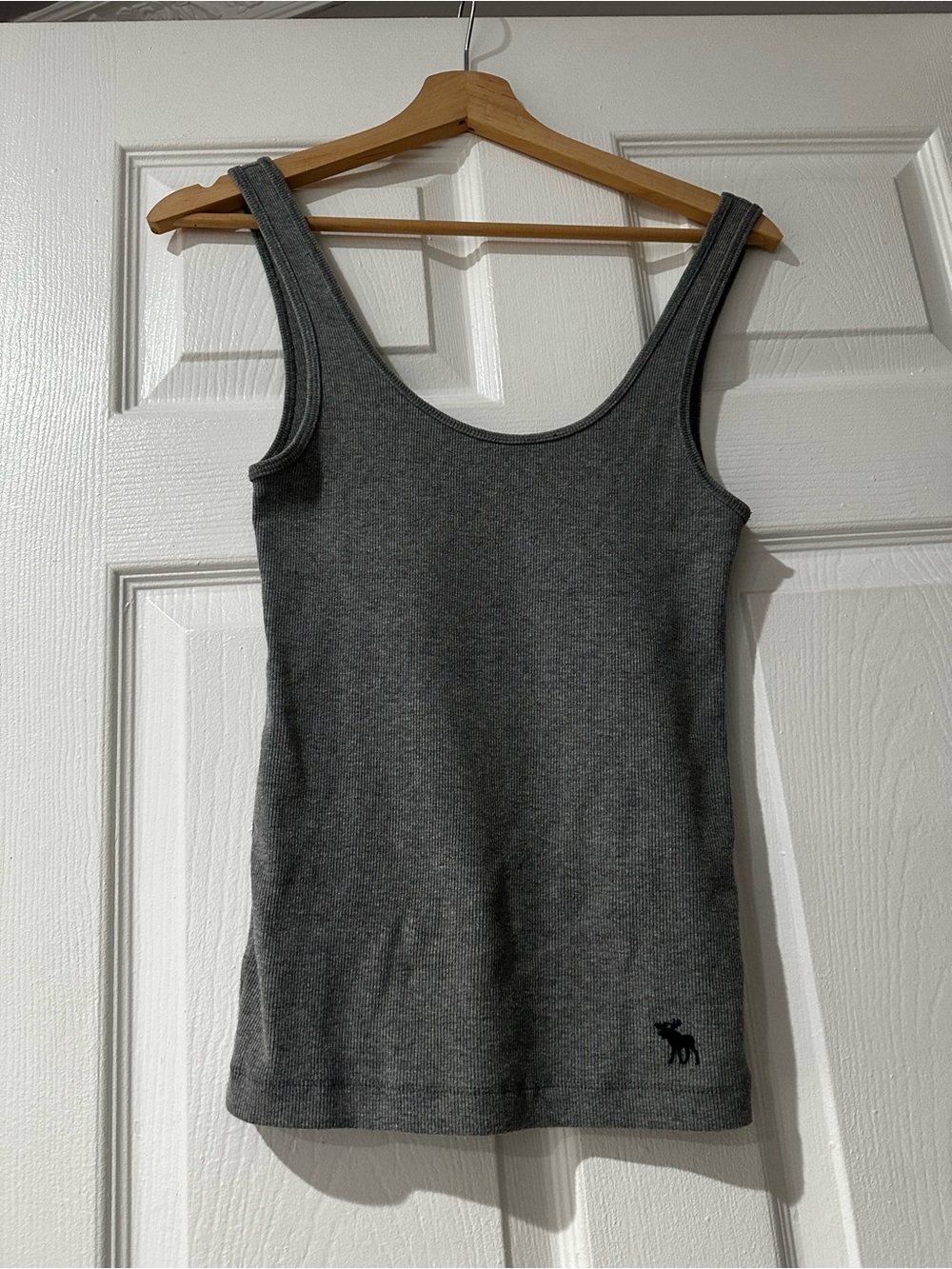 Abercrombie & Fitch Gray Ribbed Tank Top with Navy Label